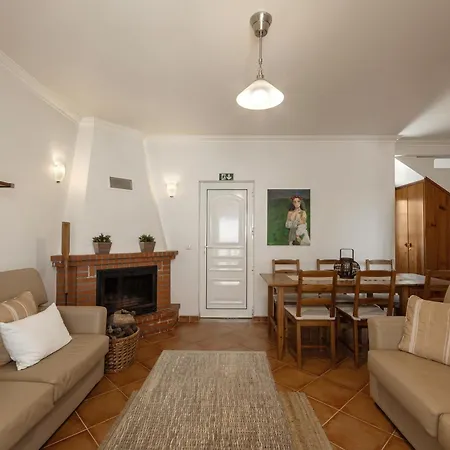 Casa Burgues Mar & Lagoa Hébergement de vacances Óbidos